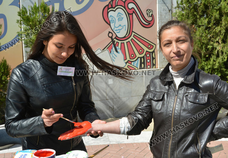 Десетки обещаха с отпечатъците си да пазят Земята чиста