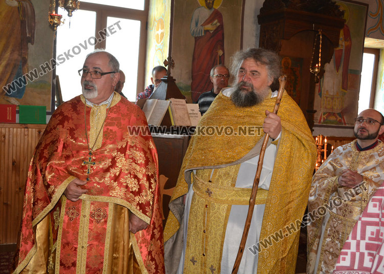 Дядо Киприан освети църквата на с. Йерусалимово, на гости дойде и палестинският посланник
