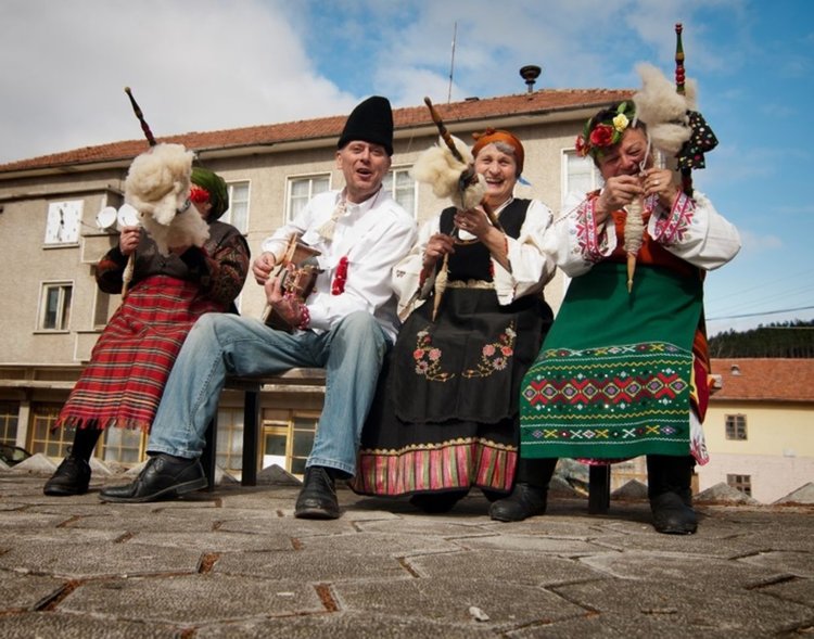 Тейлър, който възпя ракията, иска политическо убежище у нас