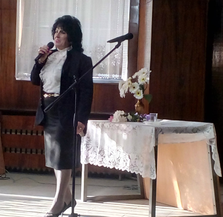 Виктория Стефанова с вълнуващ рецитал в Градската библиотека