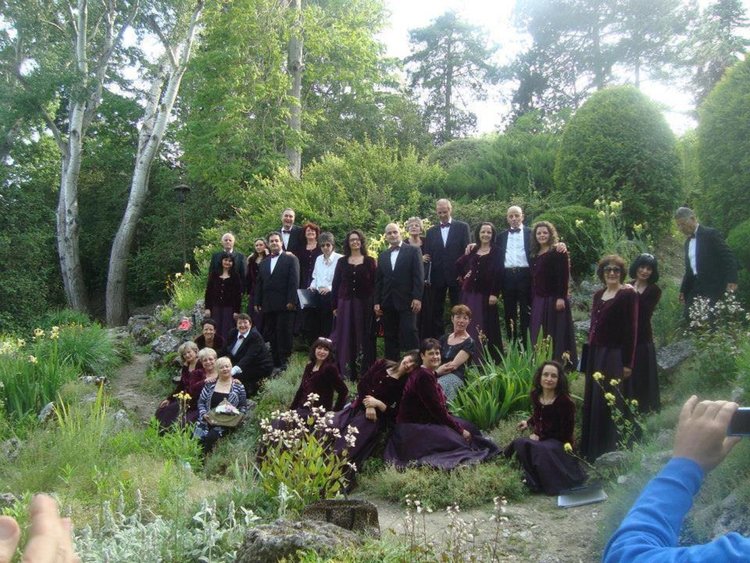 Хористите на Вела Казакова са сред участниците 