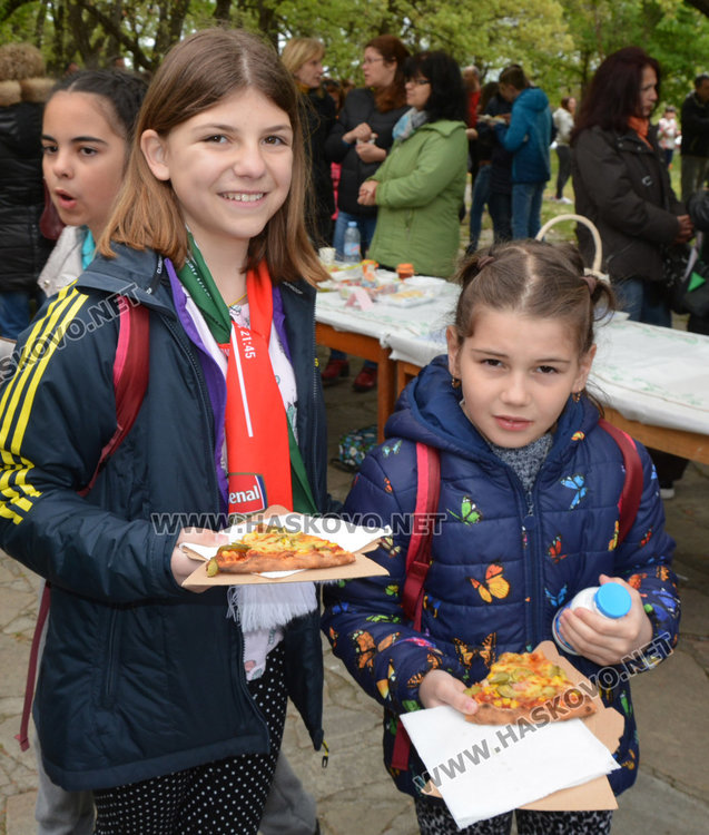 Учениците от "Климент" се забавляваха на „Пица парти” на Кенана