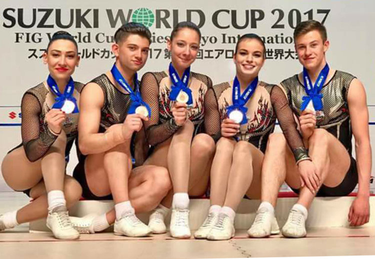 Бронз за Тихомир, Дарина и съотборници от Световна купа по аеробика