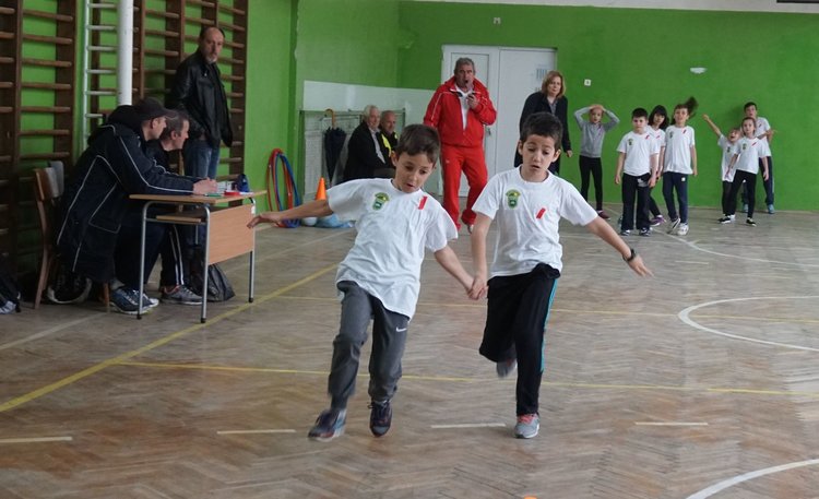 Четири училища от Димитровград се включиха в общинския турнир по подвижни игри