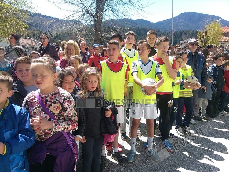 Огънят на Спешъл Олимпикс се разгоря в Смолян, ученически отбори се борят за медали