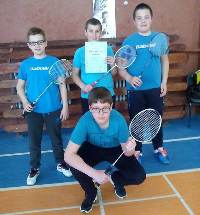 Отборите по бадминтон на СУ се класираха на финал