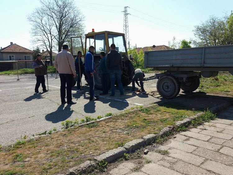 Състезаваха се майсторите на управлението на трактор