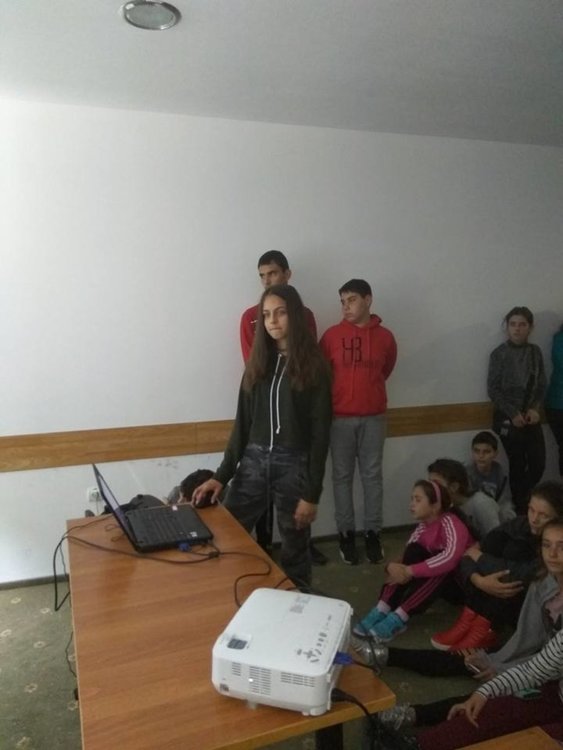 Екип знайковци впечатли журито не само със знания, но и с креативност и танцови умения