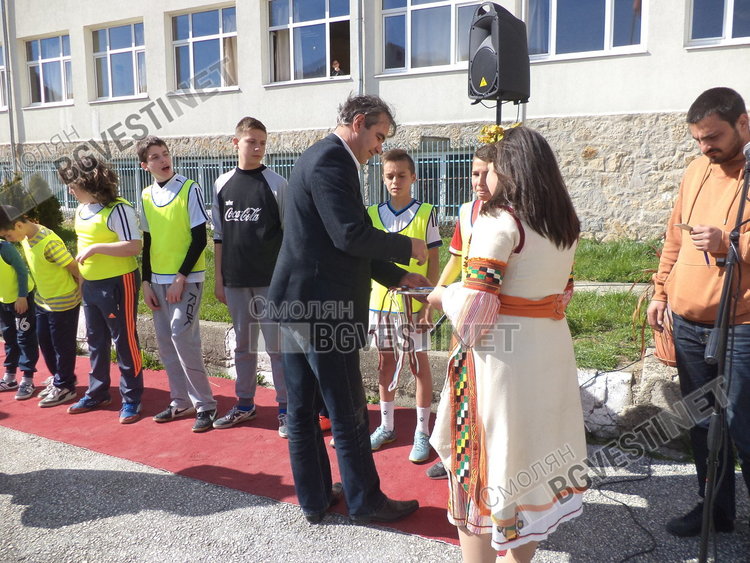 Златаровци обраха златните медали по футбол и народна топка в турнира на Спешъл Олимпикс