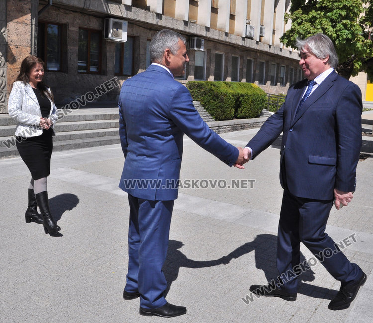 Русия оглежда бизнеса в Хасково, иска вино и плодове