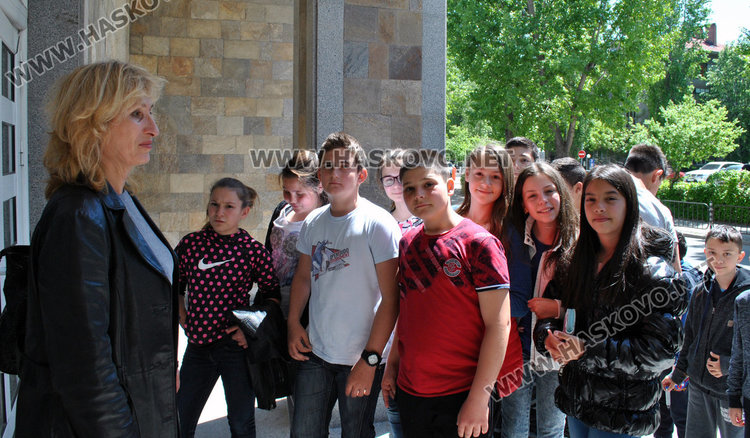 20 деца от Смирненски на оглед в полицията