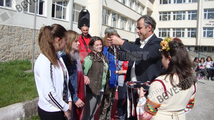 Златаровци обраха златните медали по футбол и народна топка в турнира на Спешъл Олимпикс