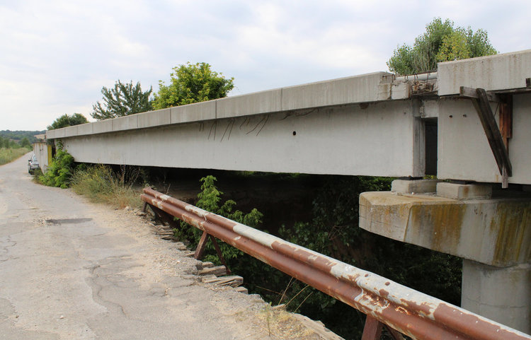 След десетилетия обещания: отпуснаха 800 бона за моста в Любеново