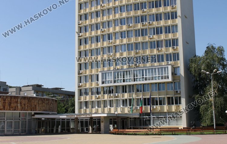 Фабрика за дантели с 80 работни места изграждат край Димитровград