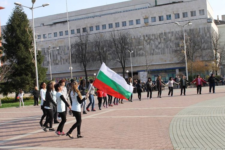 "Хора за хората" в Димитровград  започва с дунавско хоро тази неделя