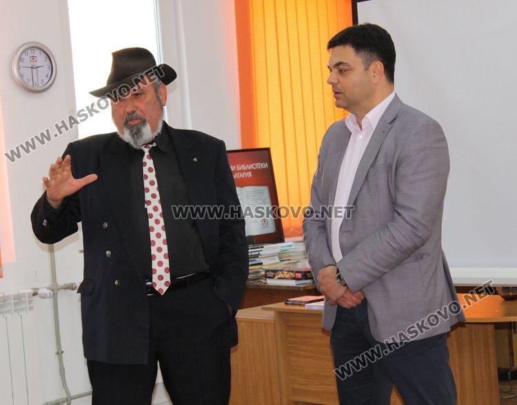 В началото на работната среща кметът Иво Димов поздрави участниците и им пожела успешна работа