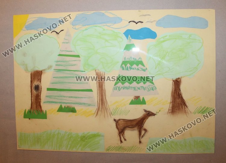 Малки художници от СУ "Любен Каравелов" откриха своя първа изложба