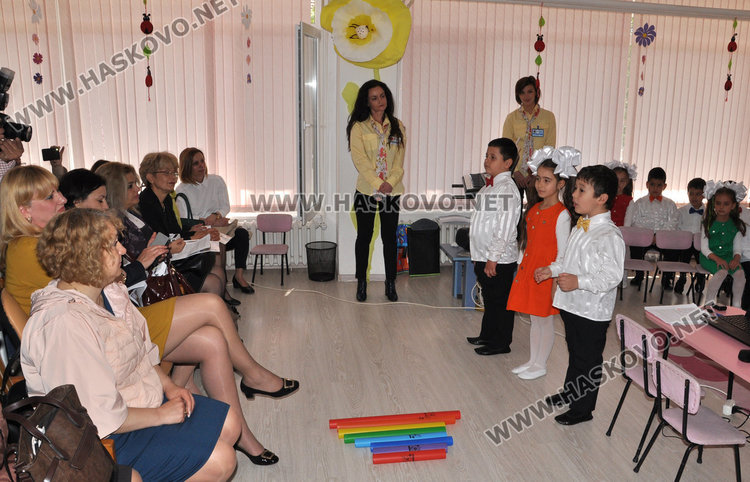 Усмихнати ноти за 40-годишнината на „Иглика“