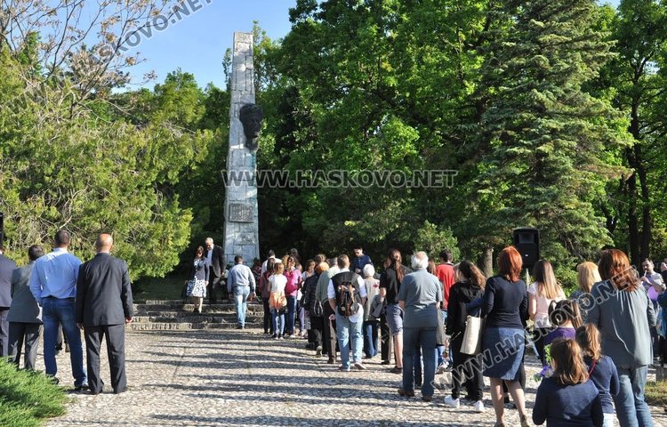 58 години от смъртта на Пеньо Пенев отбеляза днес димитровградската общественост