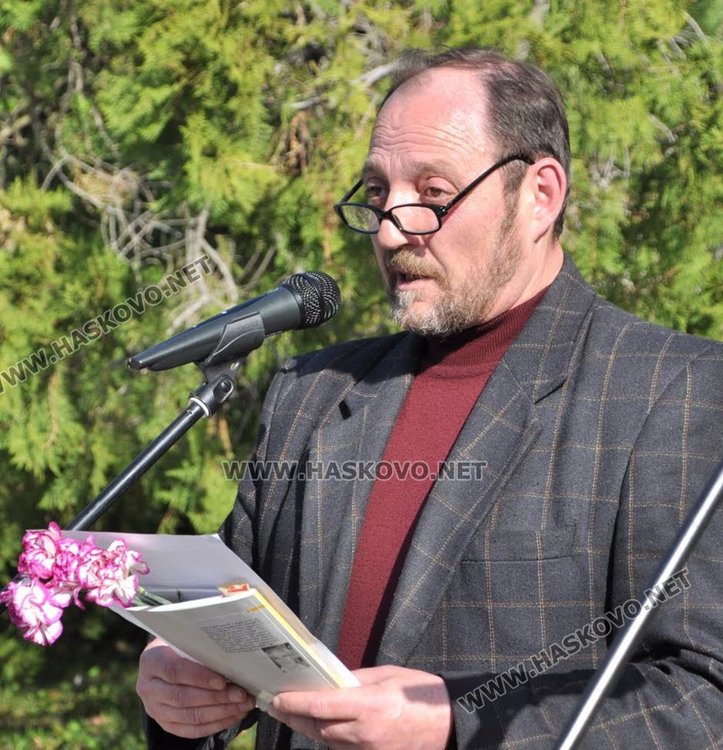 Димитровградчани почетоха паметта на Пеньо Пенев