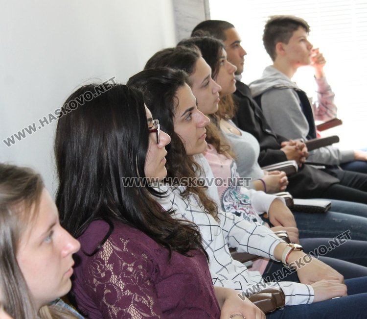 Ученици посетиха Районен съд  -Димитровград