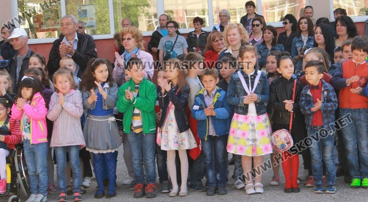 Патронен празник чества ОУ "П.Славейков"