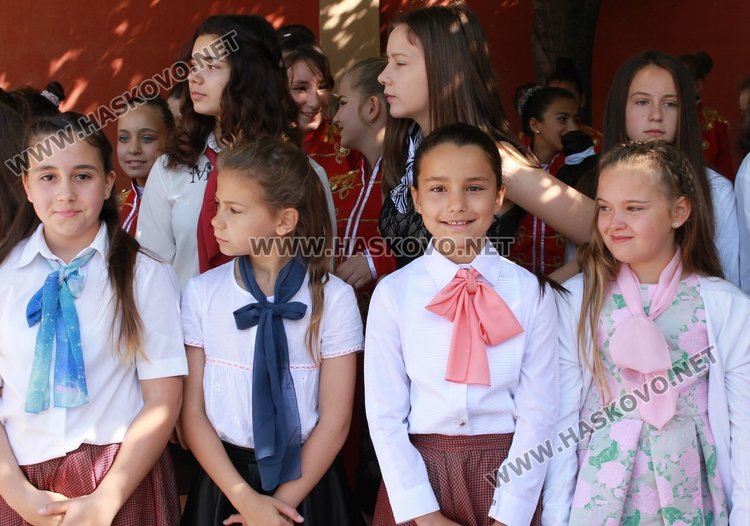 Патронен празник чества ОУ "П.Славейков"