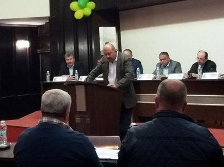 Занижени санкции за неспазване на вечерния час създадоха напрежение в Общинския съвет