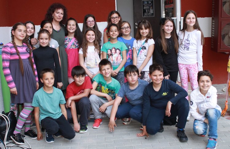 Малките актьори от 3 клас в СУ "Любен Каравелов"