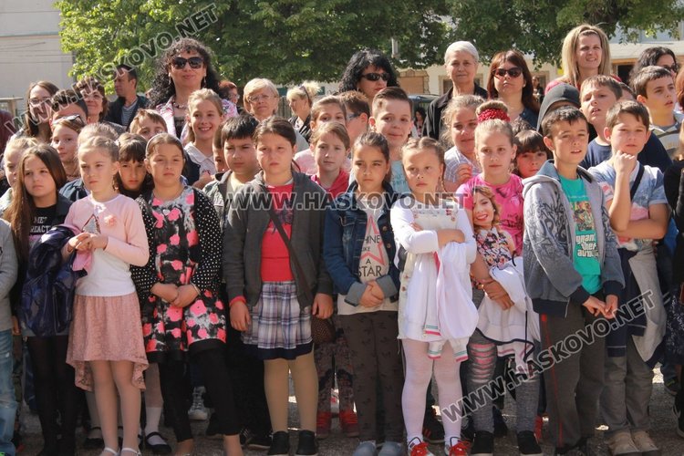 Патронен празник чества ОУ "П.Славейков"
