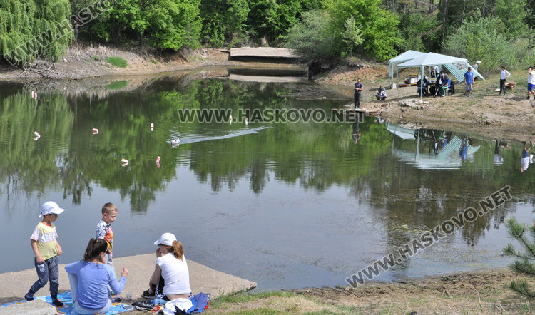 60 кораба в надпревара за бързина и фигурен пилотаж край Харманли 