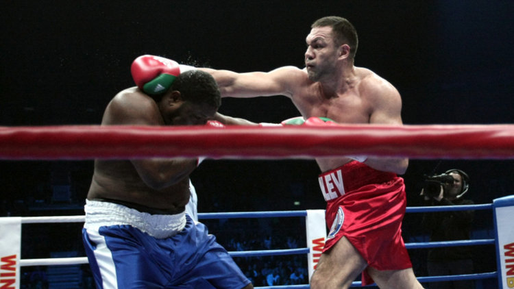 Кобрата прати Джонсън в Пирогов 