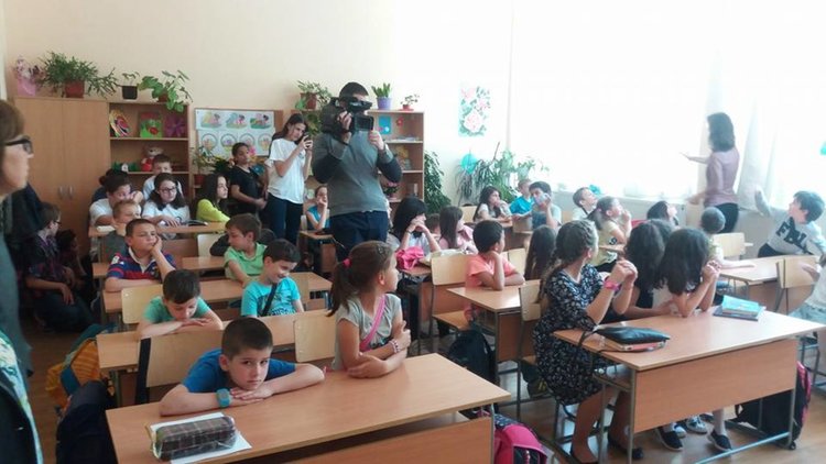 Петокласниците от училище „Паисий“ предадоха щафетата „Маратон на четенето“ 