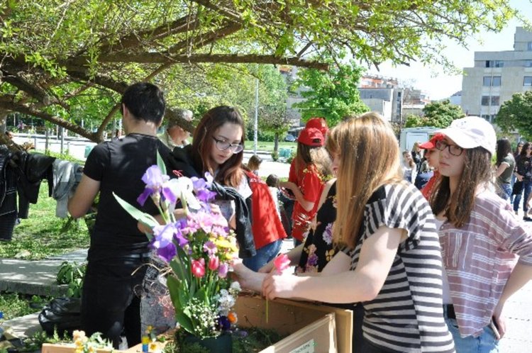 Празник на цветята в центъра на Кърджали