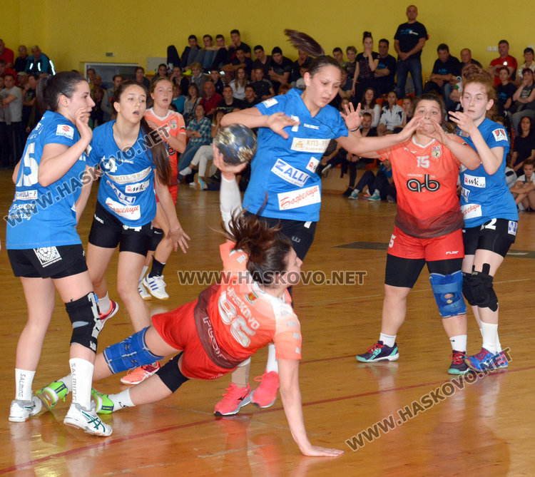 Девойките на Хасково грабнаха златото на хандбал 