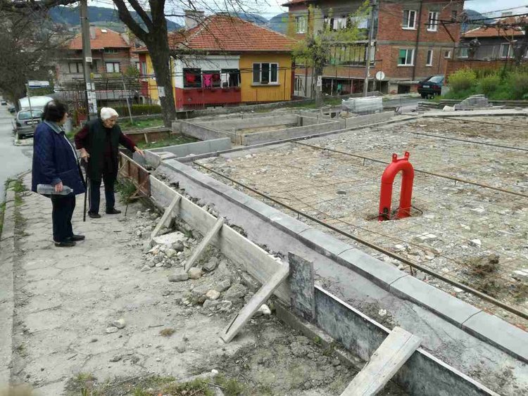 Съветниците от ГЕРБ заслушват оплакванията на гражданите от местната власт