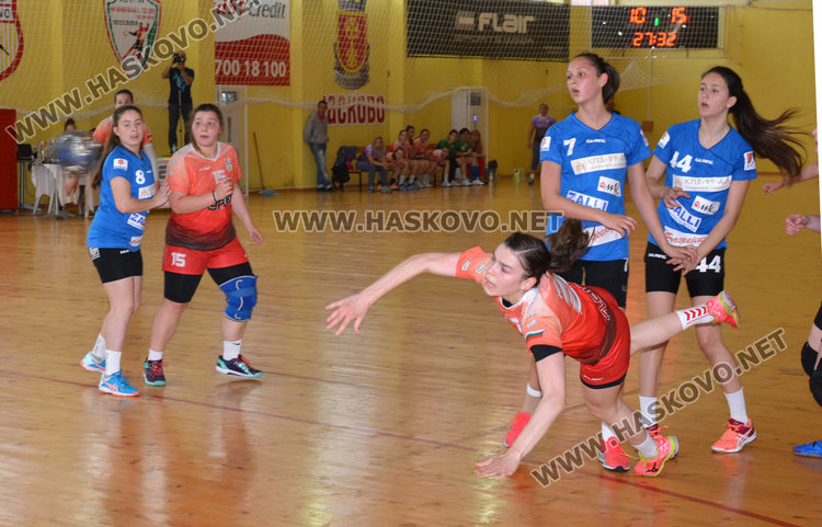 Девойките на Хасково грабнаха златото на хандбал 