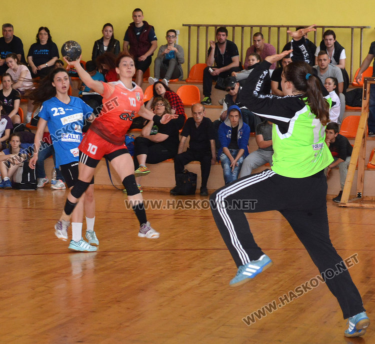 Девойките на Хасково грабнаха златото на хандбал 