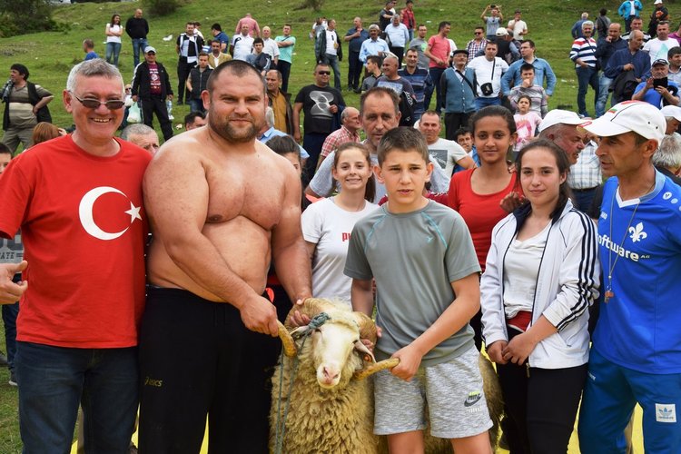 Националът Димитър Кумчев отново спечели коча в Кобиляне