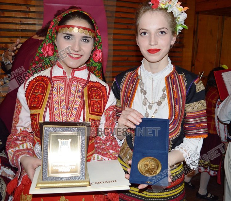 Плакет от президента Радев и почетен знак от община Смолян