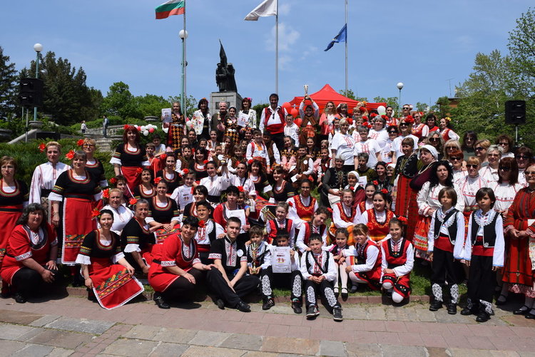 Участниците