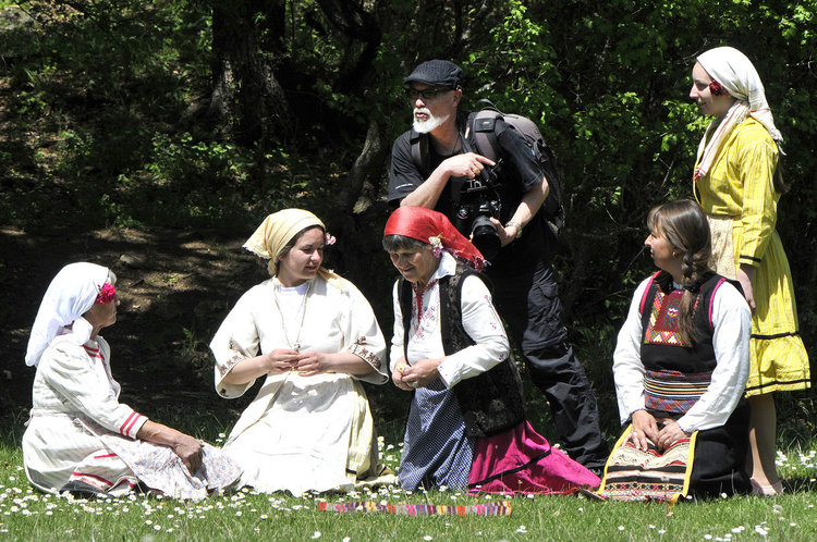 Майстори на обектива по стъпките на Капитан Петко в Ивайловградско 