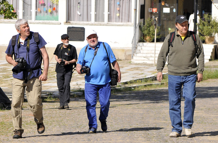 Майстори на обектива по стъпките на Капитан Петко в Ивайловградско 