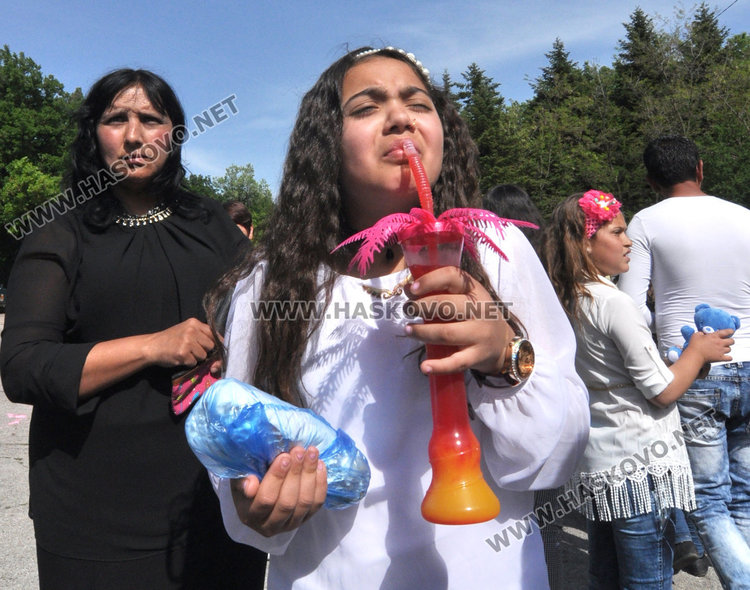 Ромите в Хасково отпразнуваха мощно Деня на труда в Кенана