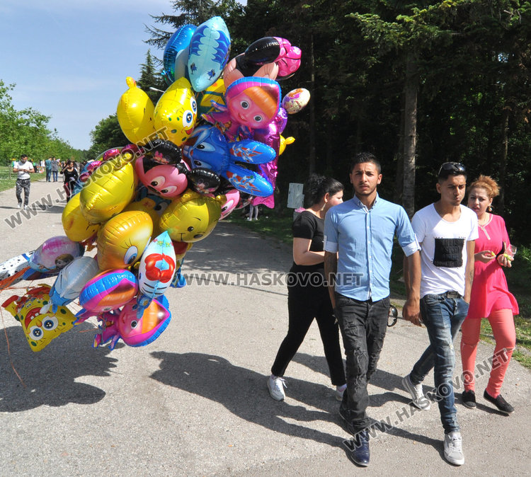 Ромите в Хасково отпразнуваха мощно Деня на труда в Кенана