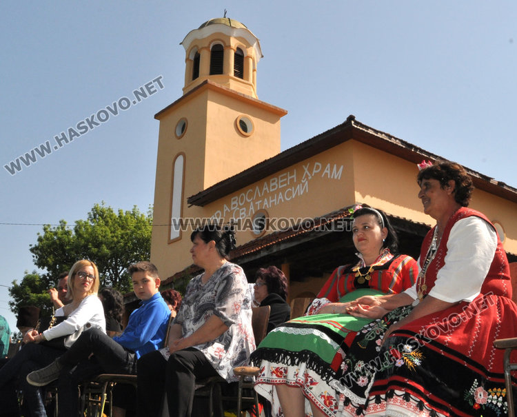 Затворено преди 20 г. селско читалище отвори отново, честват го с празник