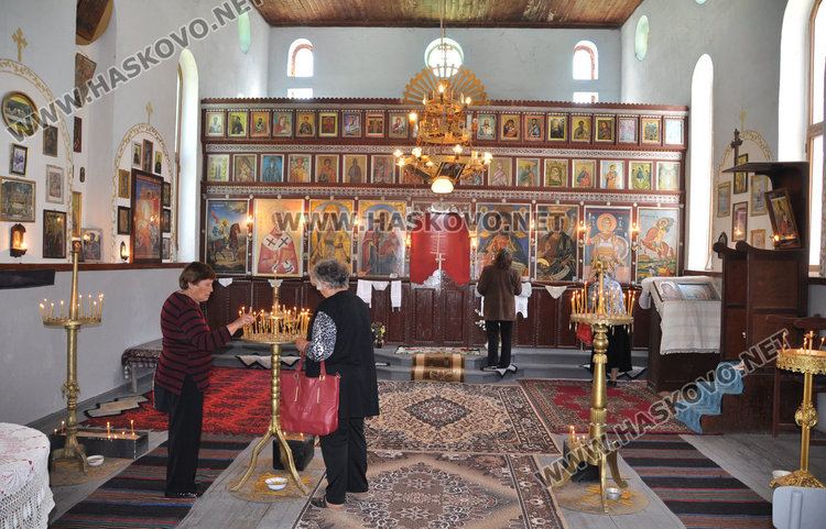 Затворено преди 20 г. селско читалище отвори отново, честват го с празник