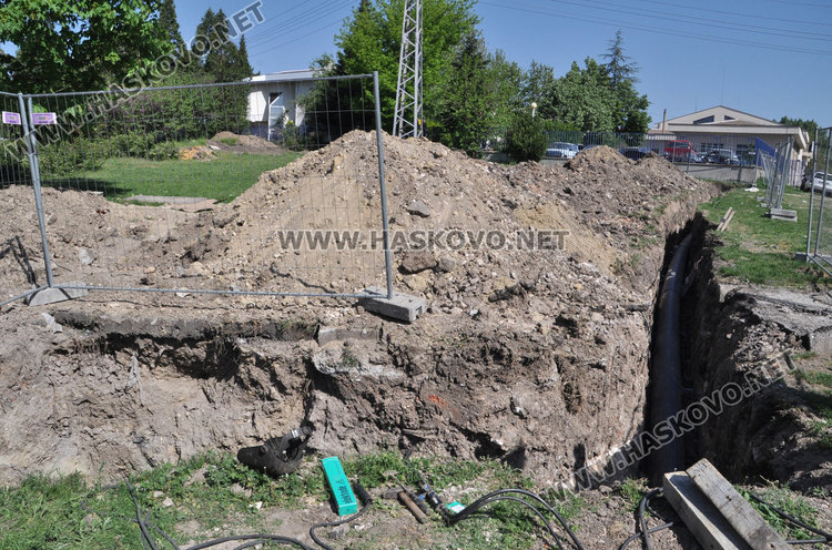 Магистралният водопровод в Орфей преместен заради строеж на шивашки цех