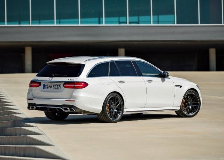 Mercedes показа най-скъпия си E-Class