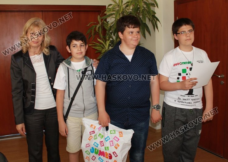 Връчиха наградите на победителите в пролетното почистване на Димитровград